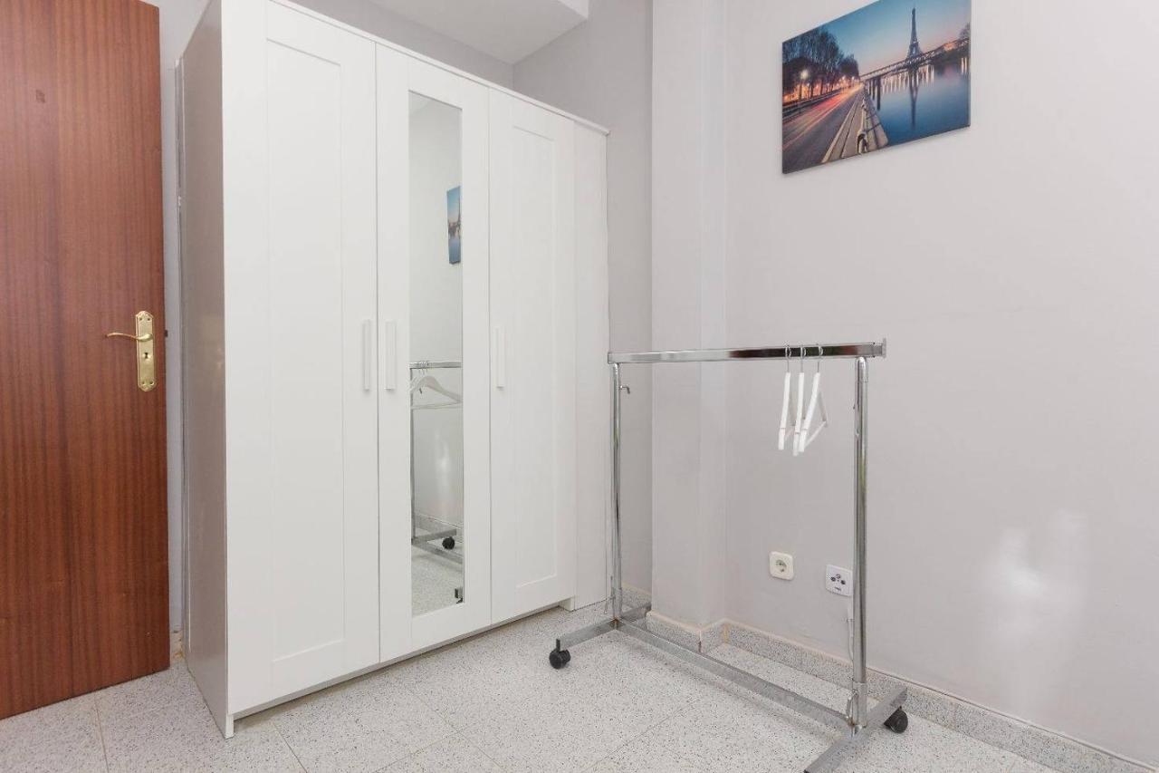 Malagaonbeach 1 - Two Bedrooms - Up To 3 People - 10 Meters Beach المظهر الخارجي الصورة