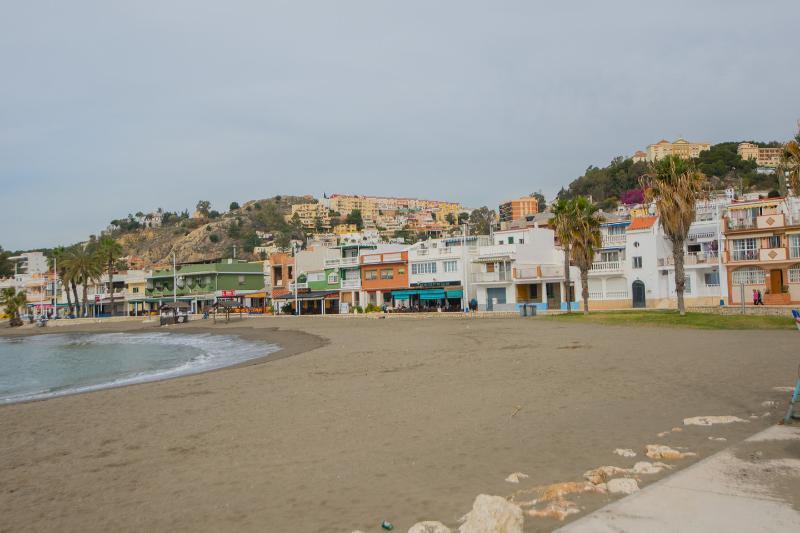 Malagaonbeach 1 - Two Bedrooms - Up To 3 People - 10 Meters Beach الغرفة الصورة